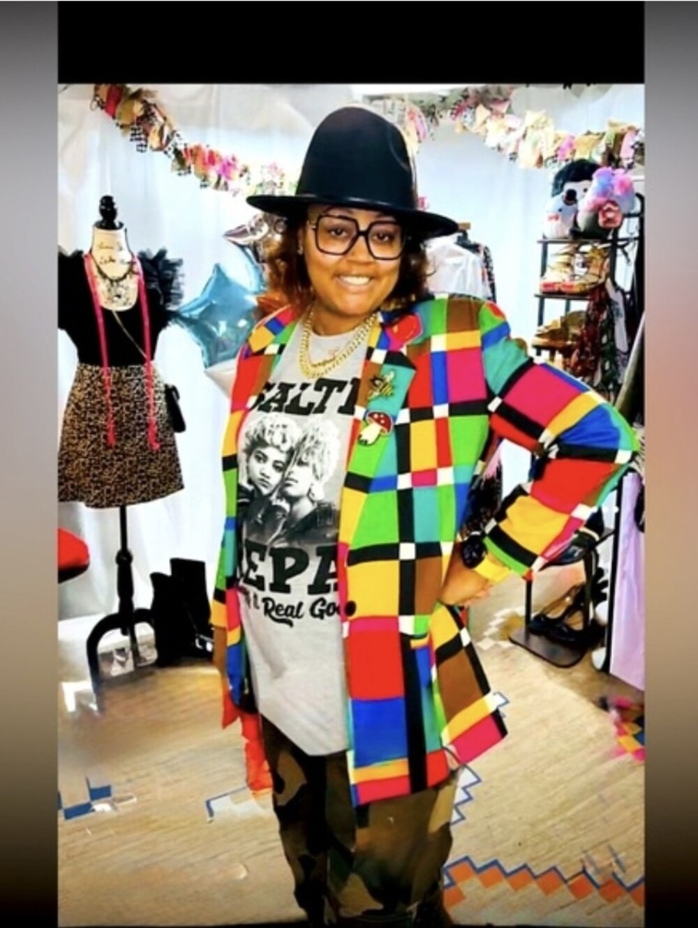 7/23 - 3 Year Poshiversary! Say Yes to the Dress Express TRAIN CELEBRATION! - Picture 8 of 10